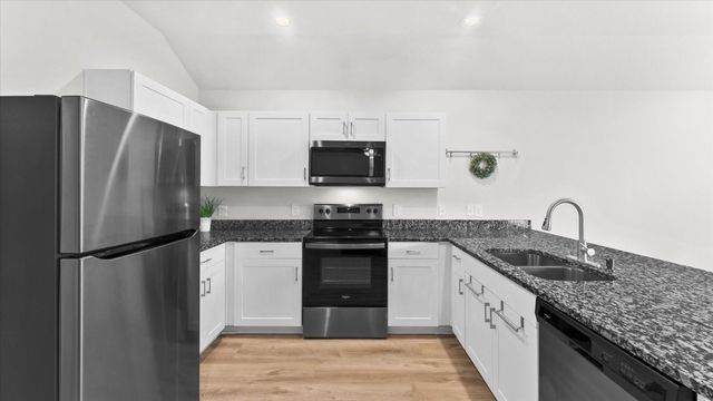 304 Del Monte Drive, Huntsville, TX 77320