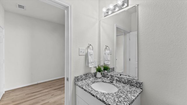 304 Del Monte Drive, Huntsville, TX 77320