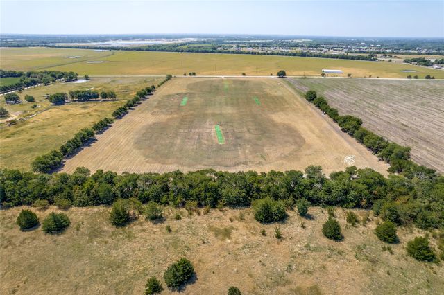 5788 Co Rd 4640, Trenton, TX 75490