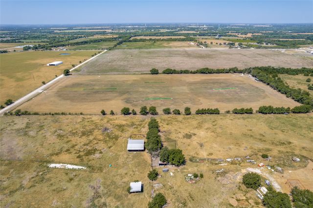 5788 Co Rd 4640, Trenton, TX 75490