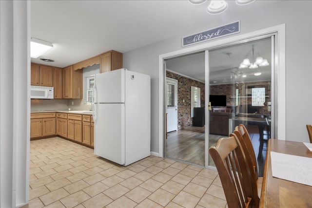 1917 Sharon Road, Tallahassee, FL 32303