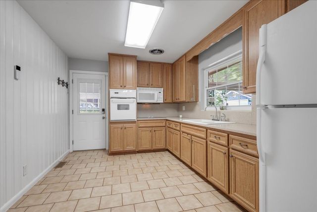 1917 Sharon Road, Tallahassee, FL 32303