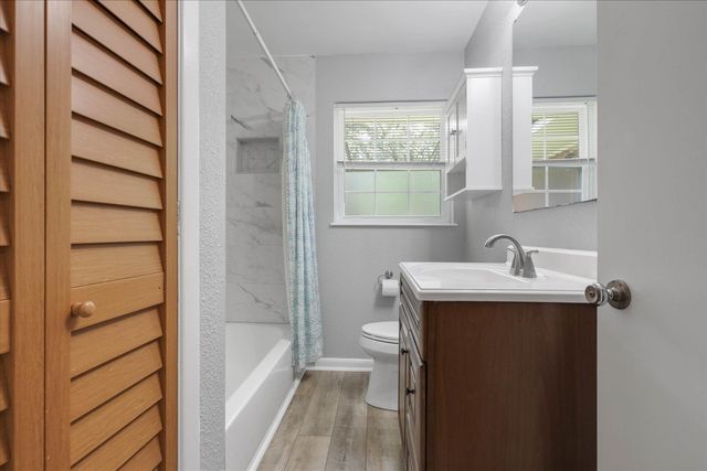 1917 Sharon Road, Tallahassee, FL 32303