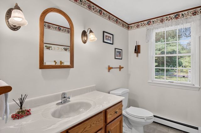 442 Flint St, Barnstable, MA 02648
