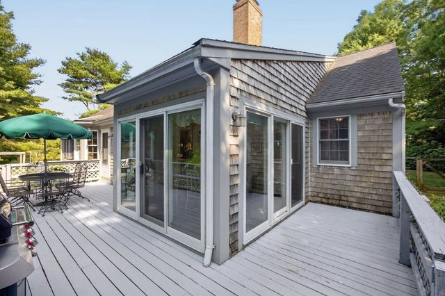 442 Flint St, Barnstable, MA 02648