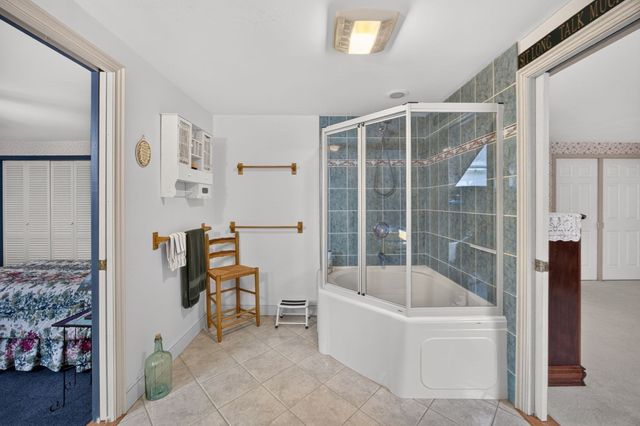 442 Flint St, Barnstable, MA 02648