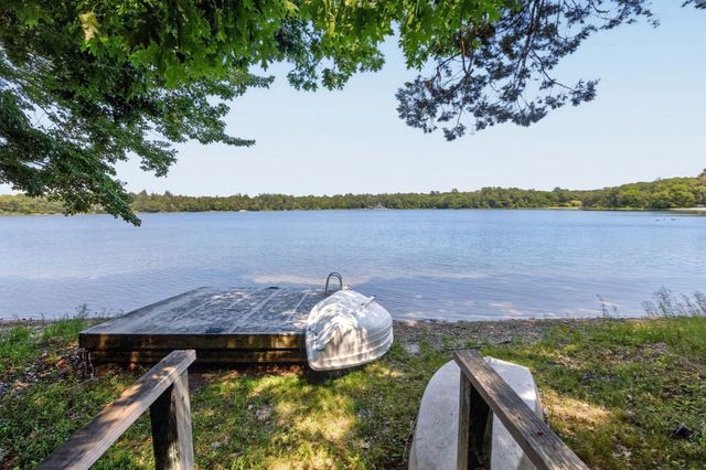 442 Flint St, Barnstable, MA 02648