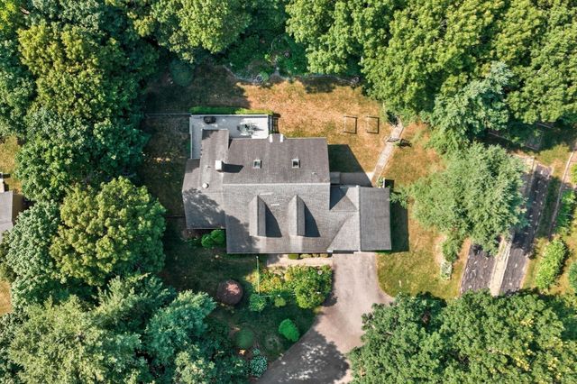 442 Flint St, Barnstable, MA 02648