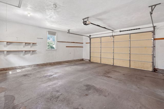 442 Flint St, Barnstable, MA 02648