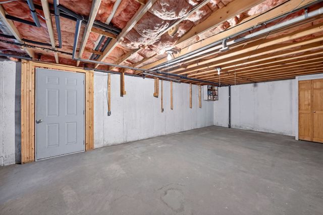 442 Flint St, Barnstable, MA 02648
