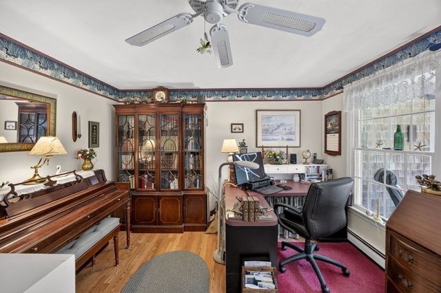 442 Flint St, Barnstable, MA 02648
