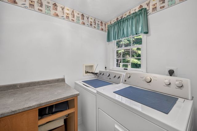 442 Flint St, Barnstable, MA 02648