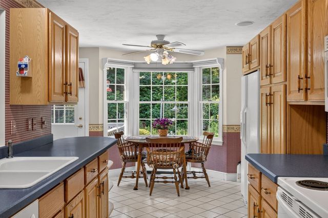 442 Flint St, Barnstable, MA 02648