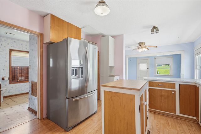 130 29th Avenue SW, Cedar Rapids, IA 52404
