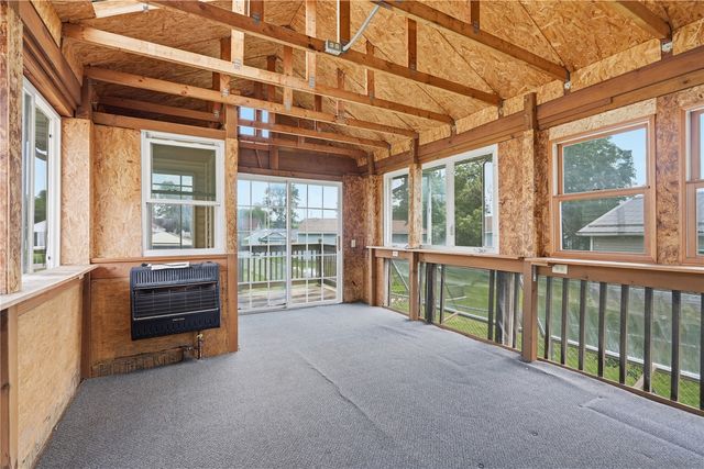 130 29th Avenue SW, Cedar Rapids, IA 52404