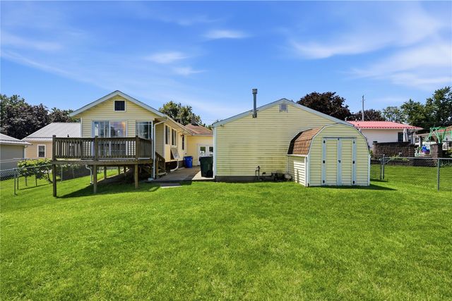 130 29th Avenue SW, Cedar Rapids, IA 52404