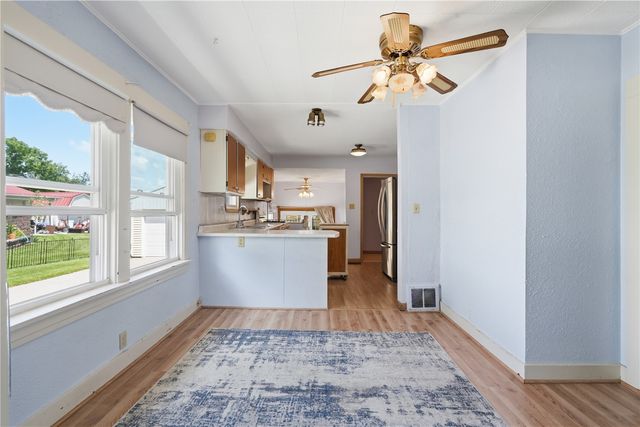 130 29th Avenue SW, Cedar Rapids, IA 52404