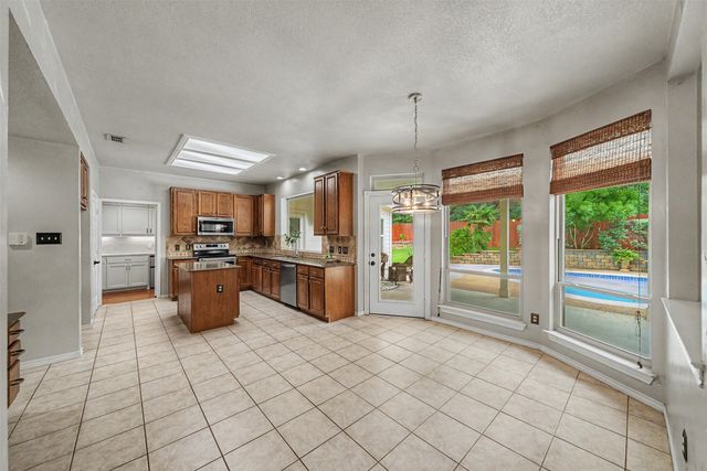 3318 Clearfield Drive, Grapevine, TX 76051