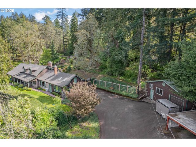 42 RIDGEWOOD Dr, Eugene, OR 97405