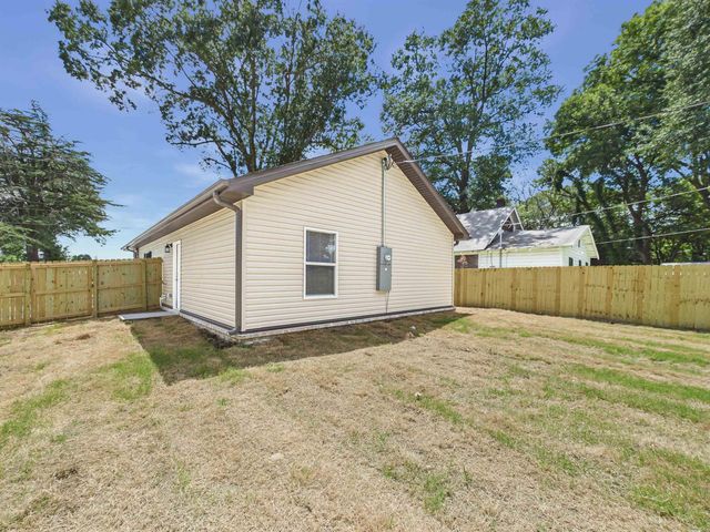 2221.5 E Washington, North Little Rock, AR 72214