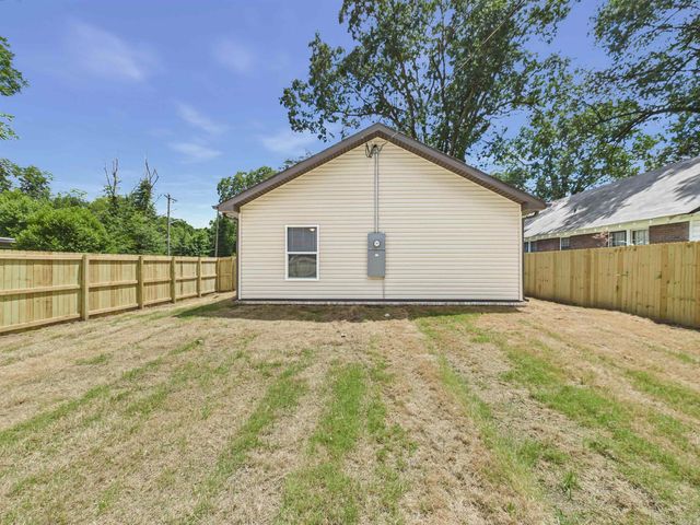 2221.5 E Washington, North Little Rock, AR 72214