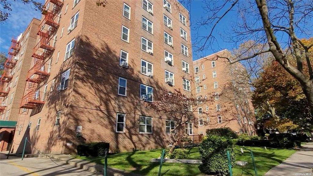 182-25 Wexford Terrace 506, Jamaica Estates, NY 11432