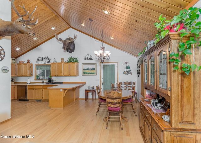 493 Rim Dr, Moyie Springs, ID 83845