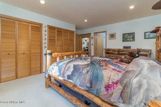 493 Rim Dr, Moyie Springs, ID 83845