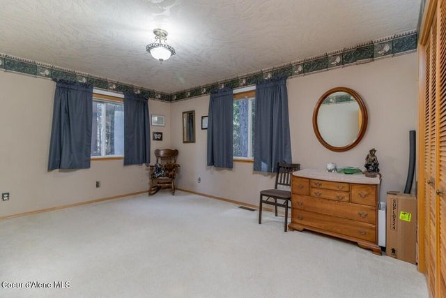 493 Rim Dr, Moyie Springs, ID 83845