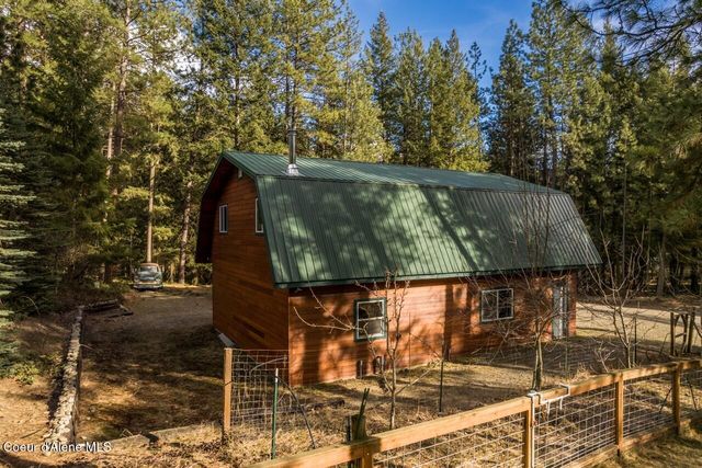 493 Rim Dr, Moyie Springs, ID 83845
