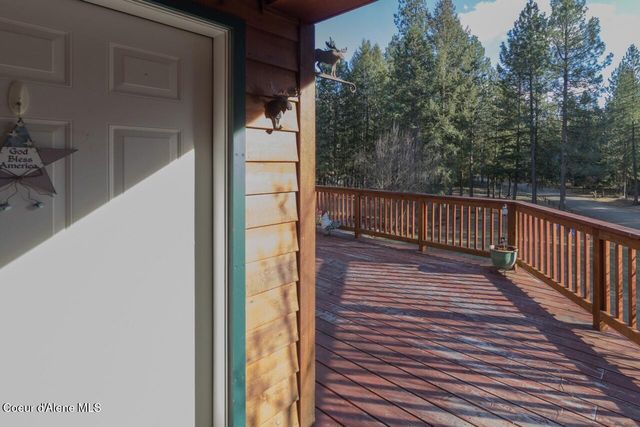 493 Rim Dr, Moyie Springs, ID 83845