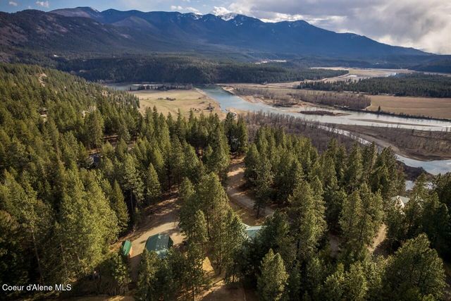 493 Rim Dr, Moyie Springs, ID 83845