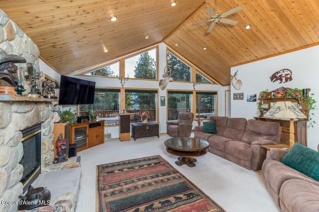 493 Rim Dr, Moyie Springs, ID 83845