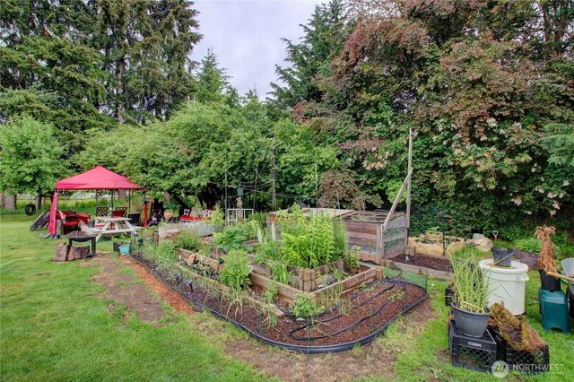 7185 Old Hwy 99 N Road, Burlington, WA 98233