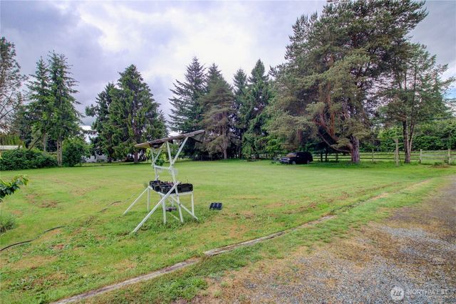 7185 Old Hwy 99 N Road, Burlington, WA 98233