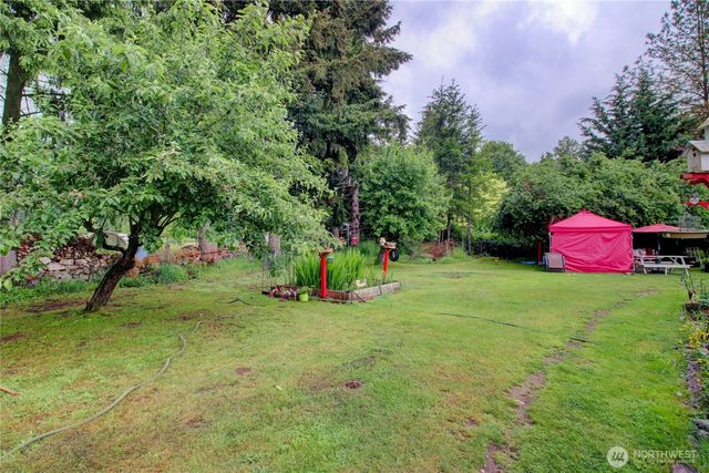 7185 Old Hwy 99 N Road, Burlington, WA 98233