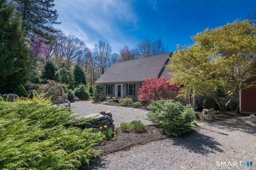 25 Spruce Drive, Litchfield, CT 06759