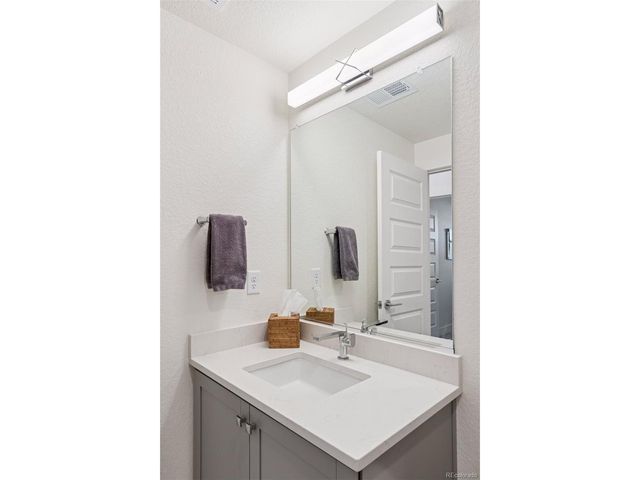 8848 S Kipling Way 205, Littleton, CO 80127