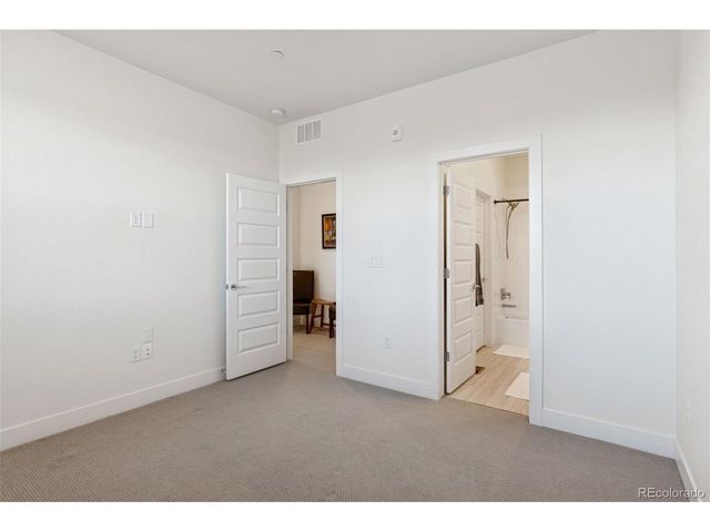 8848 S Kipling Way 205, Littleton, CO 80127