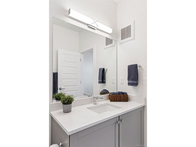 8848 S Kipling Way 205, Littleton, CO 80127