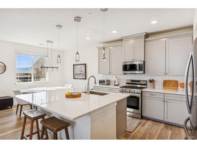 8848 S Kipling Way 205, Littleton, CO 80127