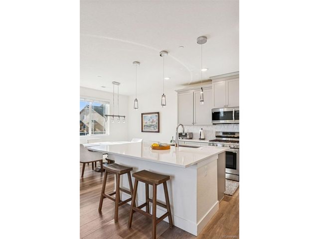 8848 S Kipling Way 205, Littleton, CO 80127