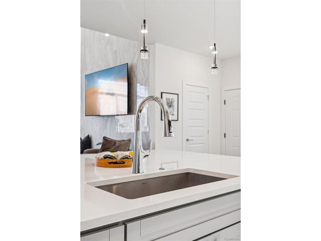 8848 S Kipling Way 205, Littleton, CO 80127