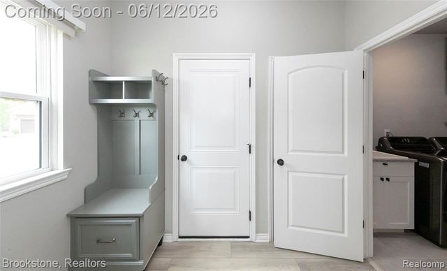 981 Cottage, Troy, MI 48085