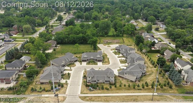 981 Cottage, Troy, MI 48085