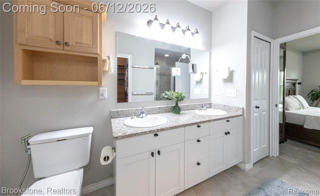981 Cottage, Troy, MI 48085