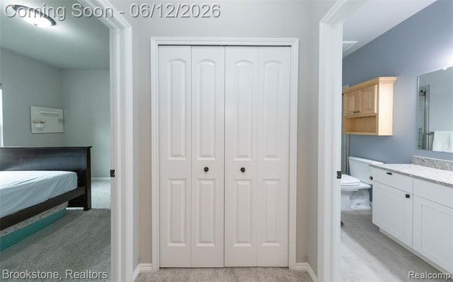 981 Cottage, Troy, MI 48085