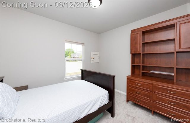 981 Cottage, Troy, MI 48085