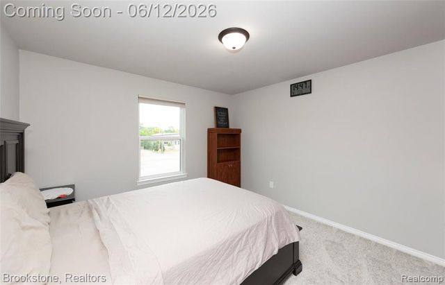 981 Cottage, Troy, MI 48085