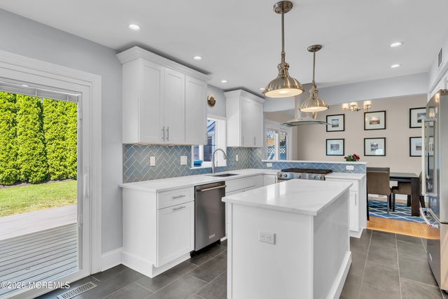 2 Kilrush Court, Toms River, NJ 08753